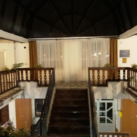 Apartments Secer Sokak Surčin Exterior foto