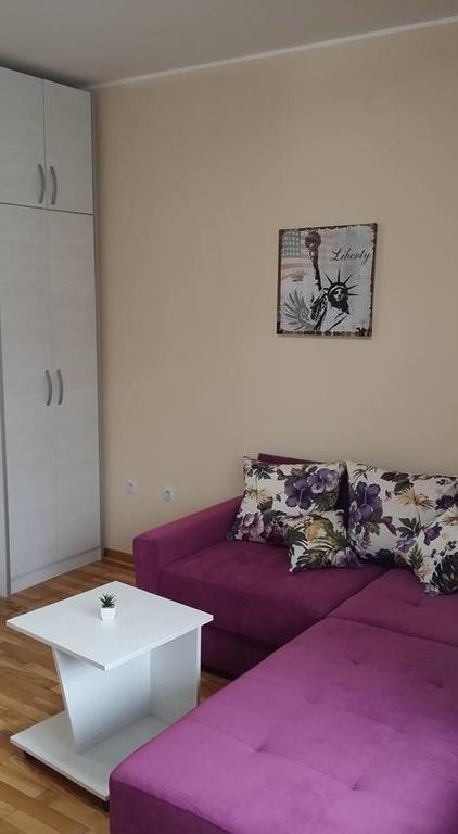 Apartments Secer Sokak Surčin Exterior foto